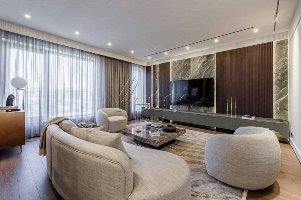 Квартира площадью 145 м²
