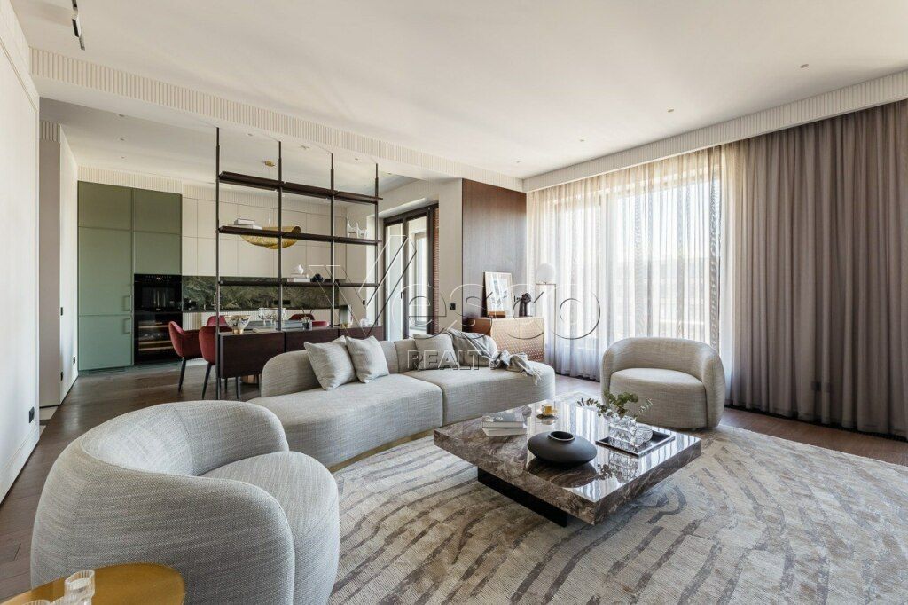Квартира площадью 145 м²