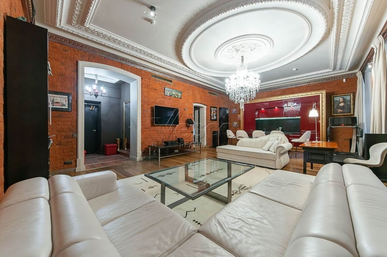 Квартира площадью 105 м²