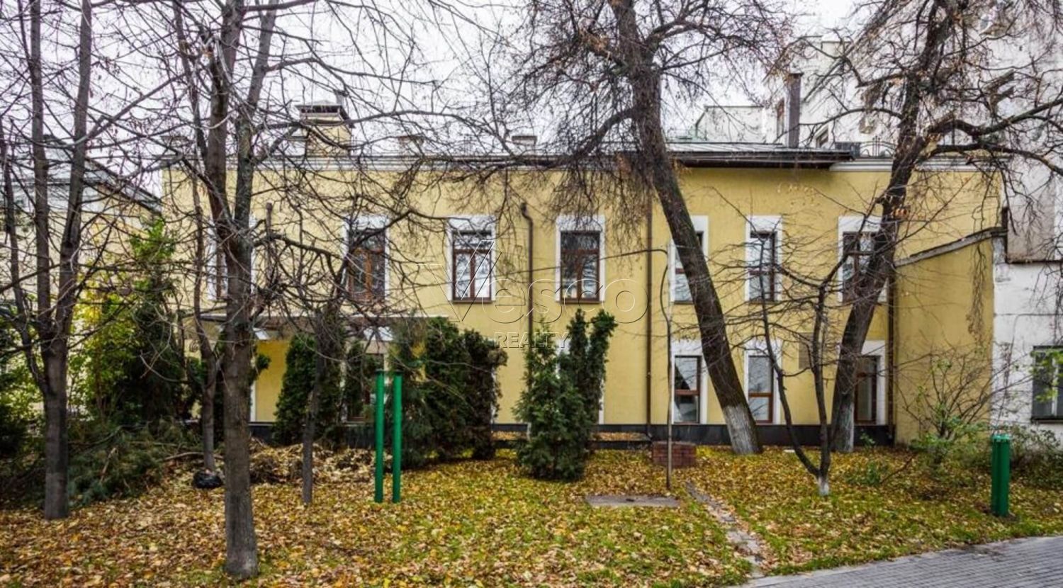 Особняк площадью 326.1 м²