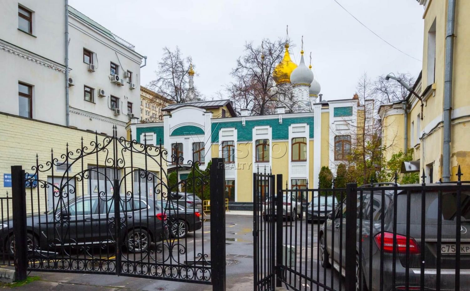 Особняк площадью 326.1 м²