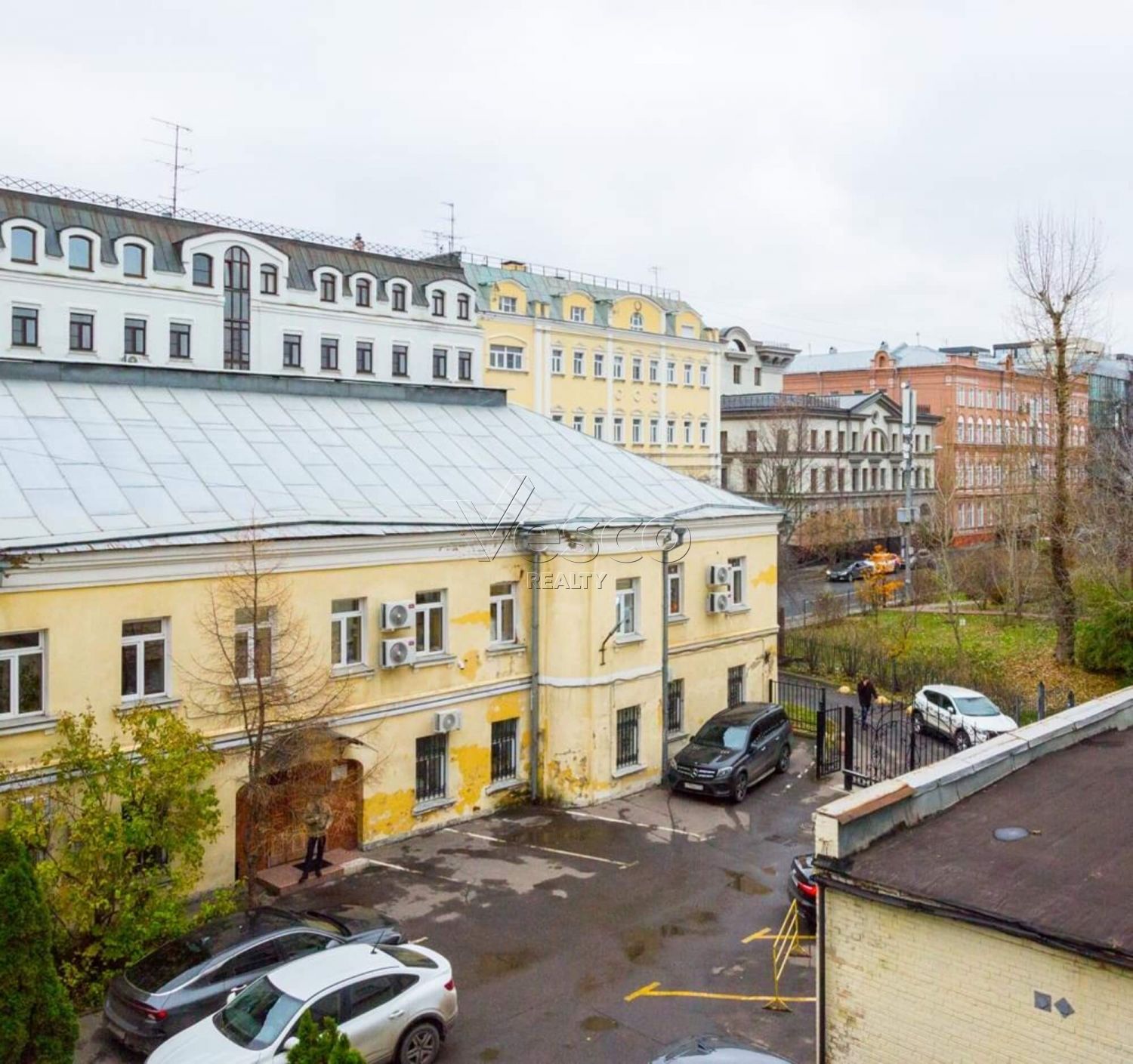 Особняк площадью 326.1 м²