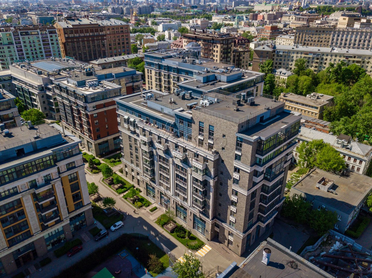 Пентхаус с террасой площадью 306.3 м²