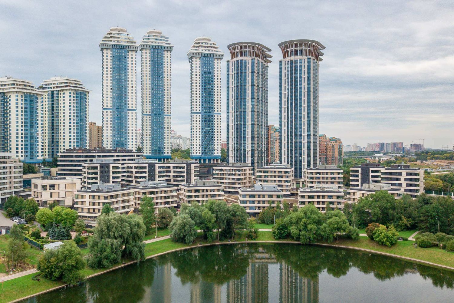 Пентхаус с террасой площадью 208.7 м²