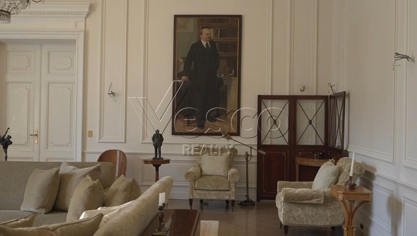 Эксклюзивный особняк с дизайнерской отделкой