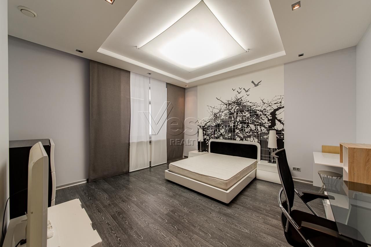 Квартира площадью 158 м²