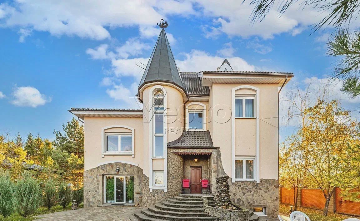 Роскошный коттедж с эксклюзивной отделкой