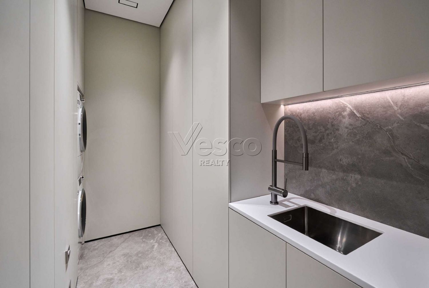 Квартира площадью 200 м²