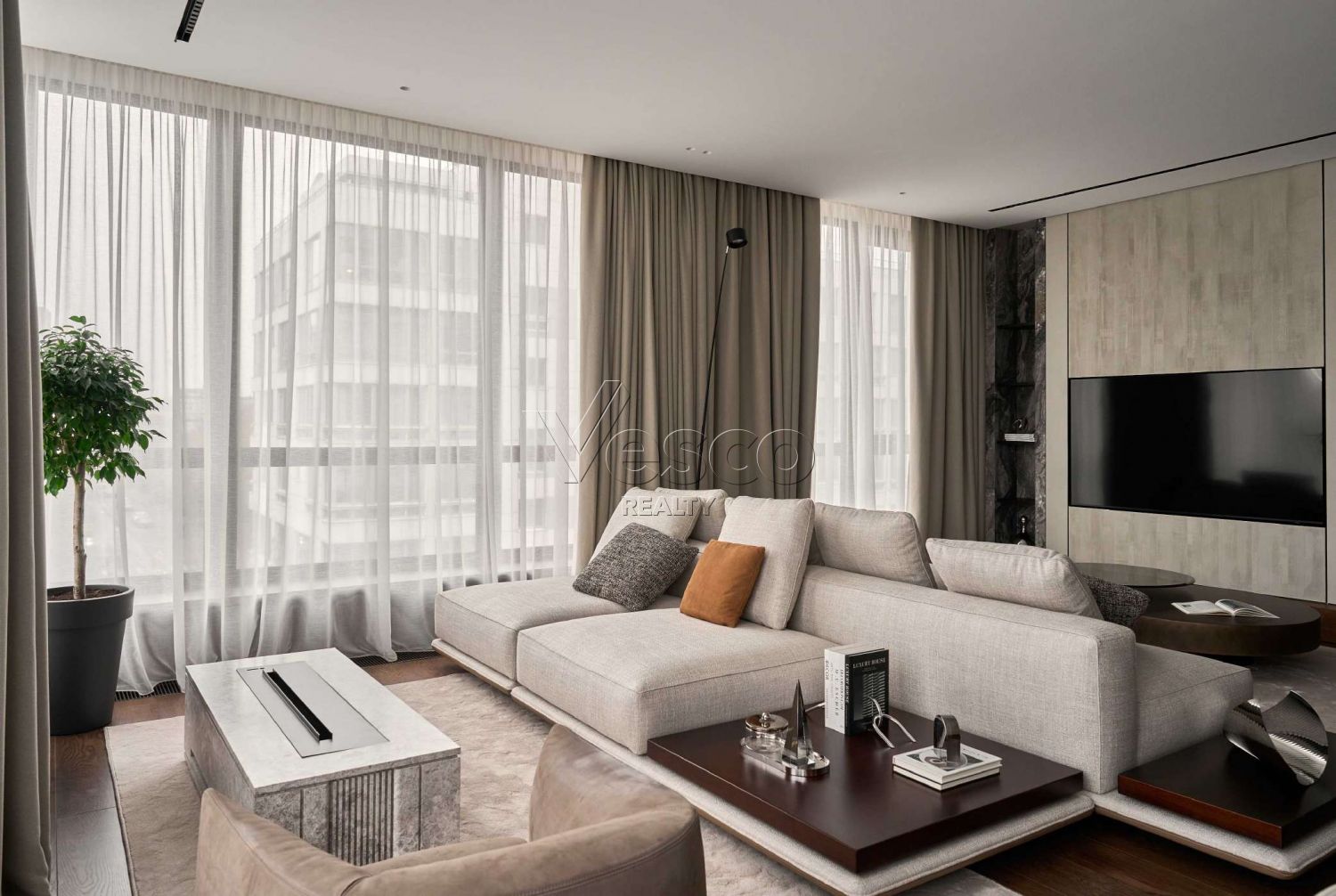 Квартира площадью 200 м²