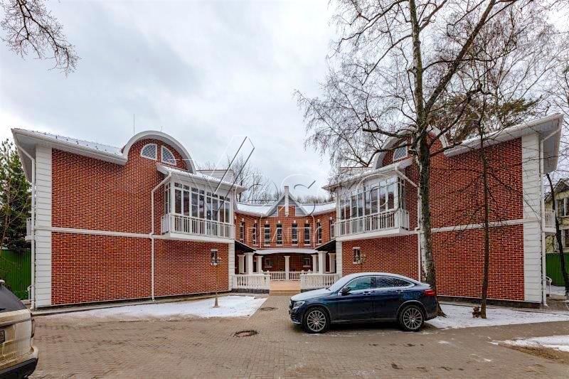 Двухэтажный таунхаус в Серебряном бору
