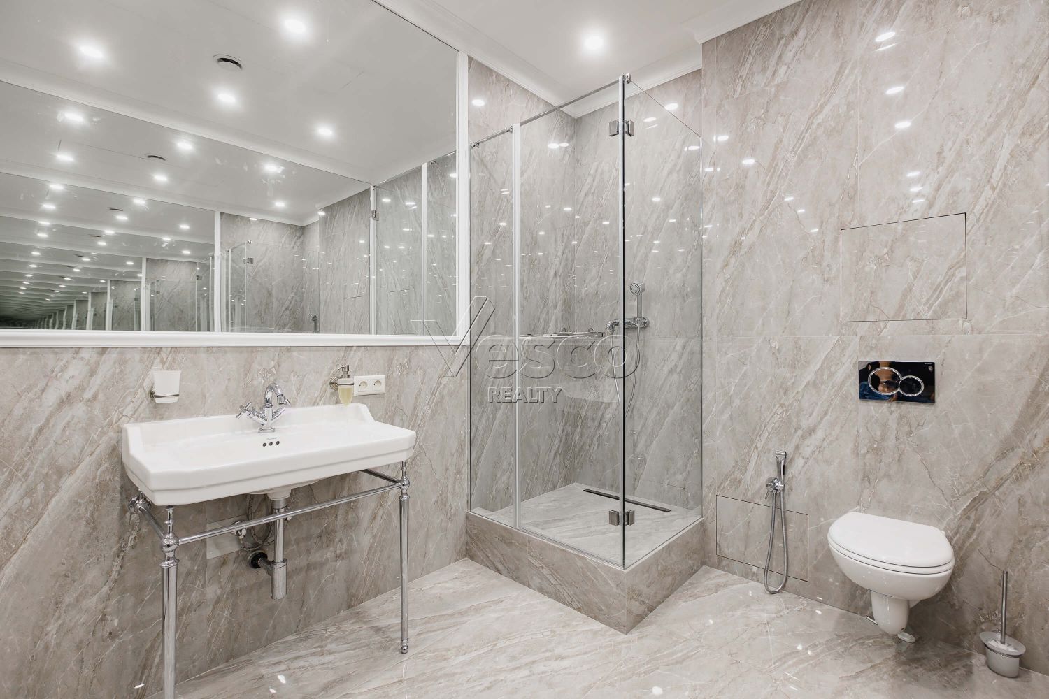 Апартаменты площадью 412 м²