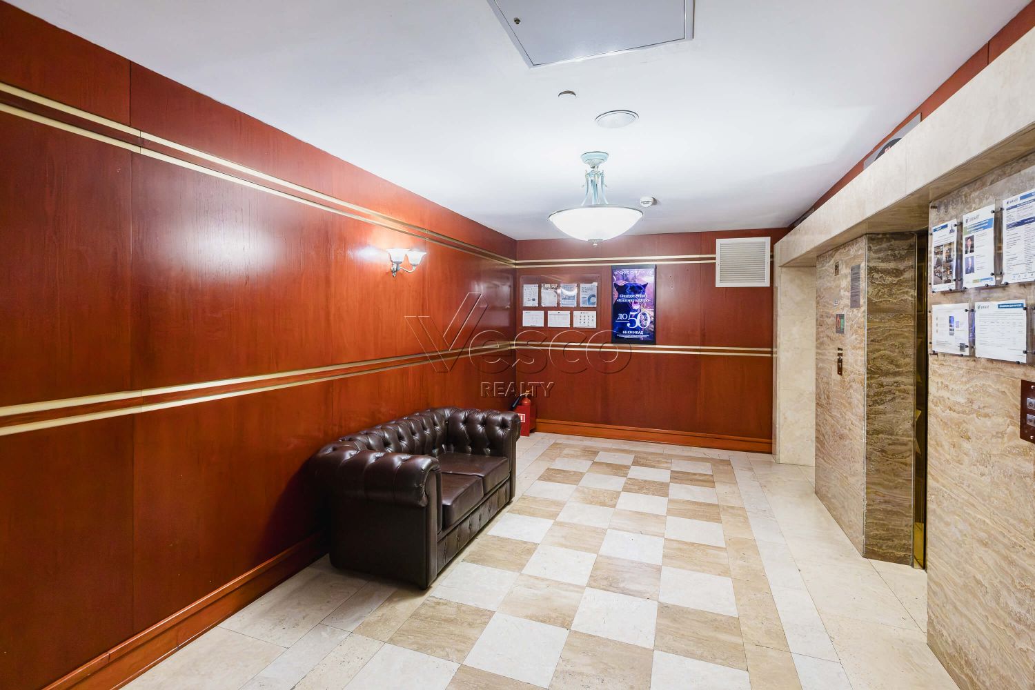 Квартира площадью 220 м²