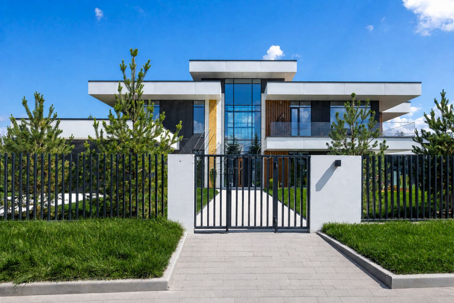 Дом в Agalarov Estate: хай‑тек и комфорт