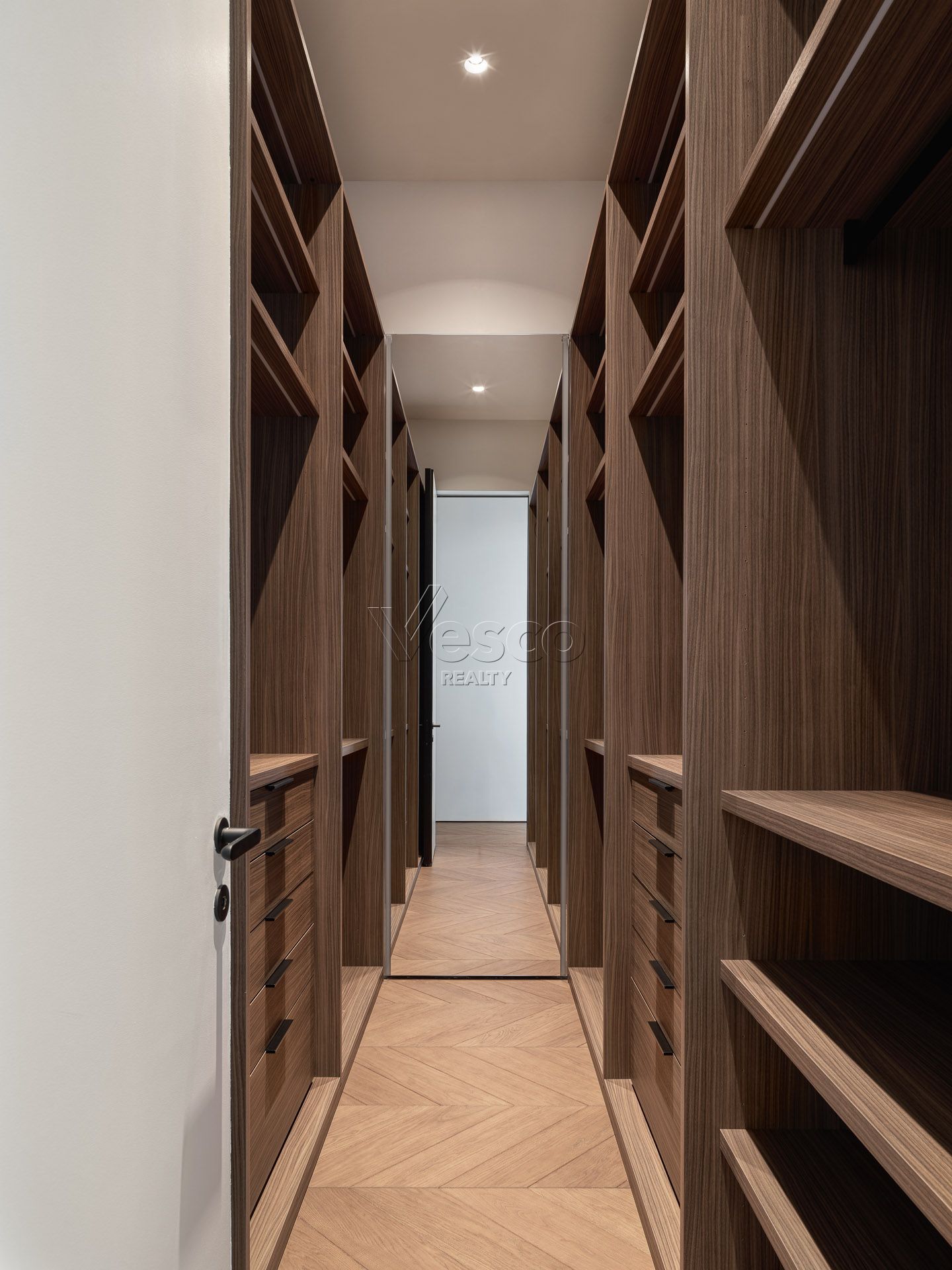 Пентхаус с террасой площадью 465.5 м²