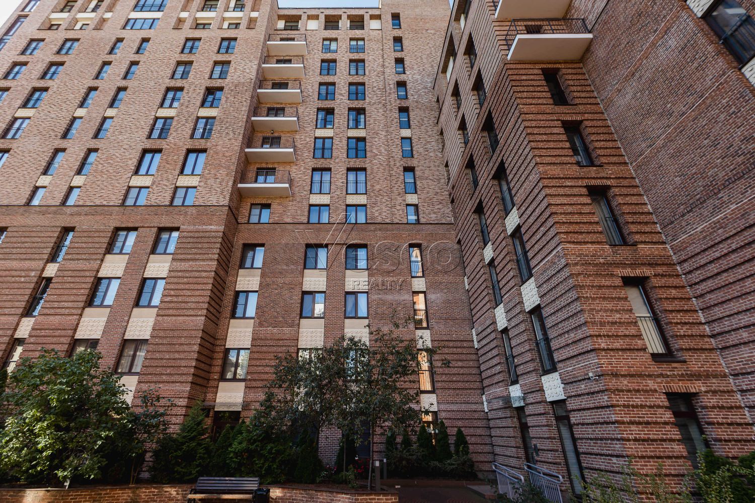Квартира площадью 100 м²