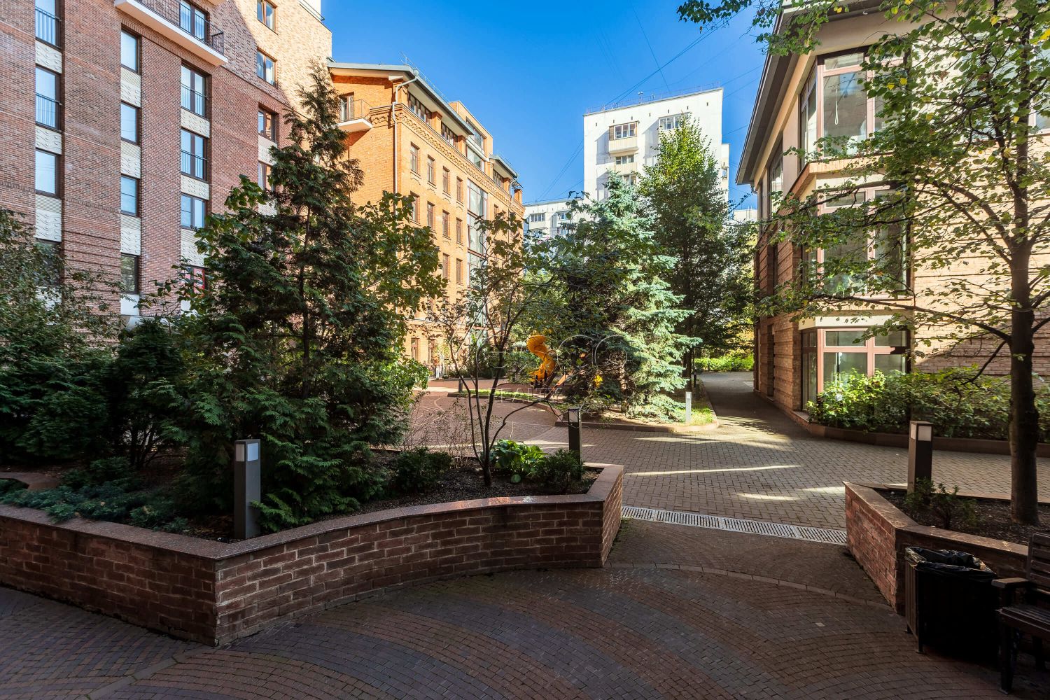 Квартира площадью 200 м²
