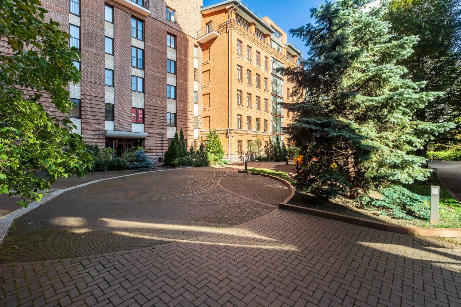 Квартира площадью 200 м²