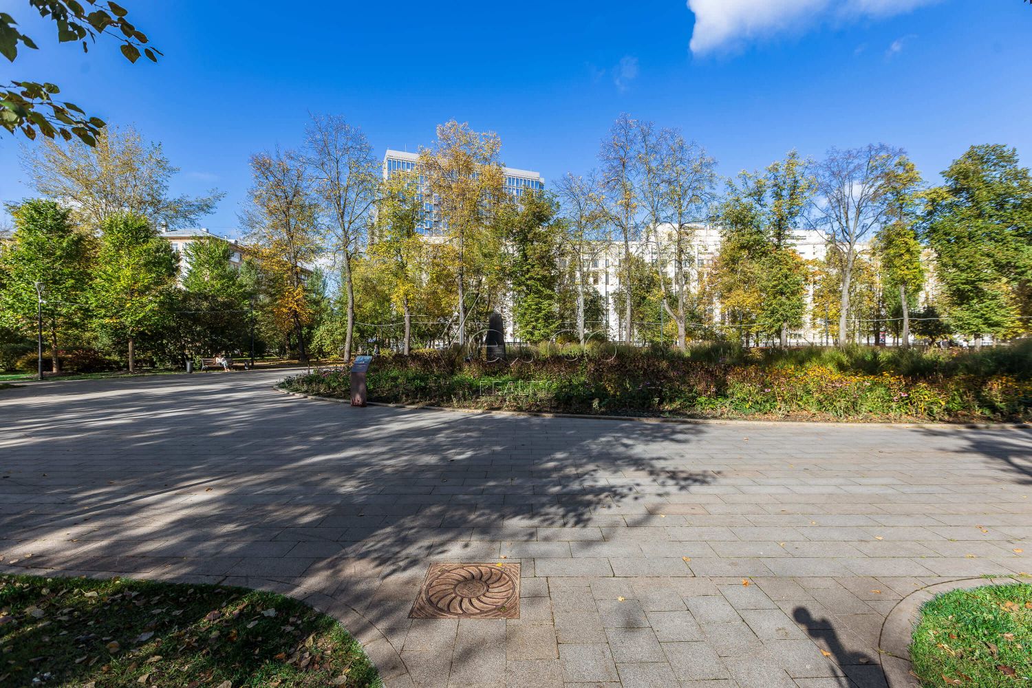 Квартира площадью 200 м²