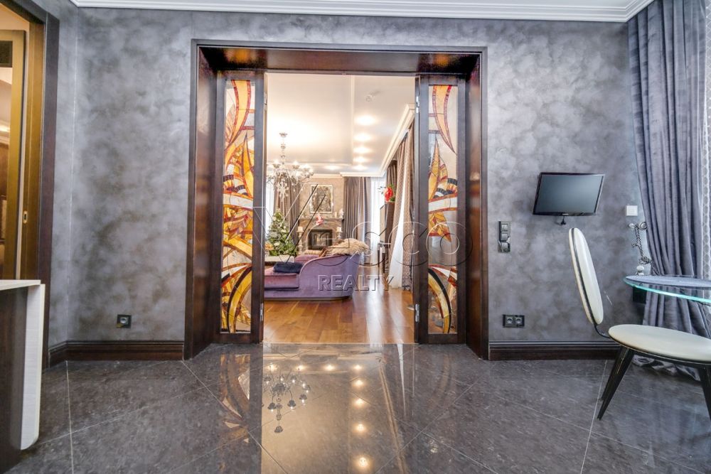 Квартира площадью 183.9 м²