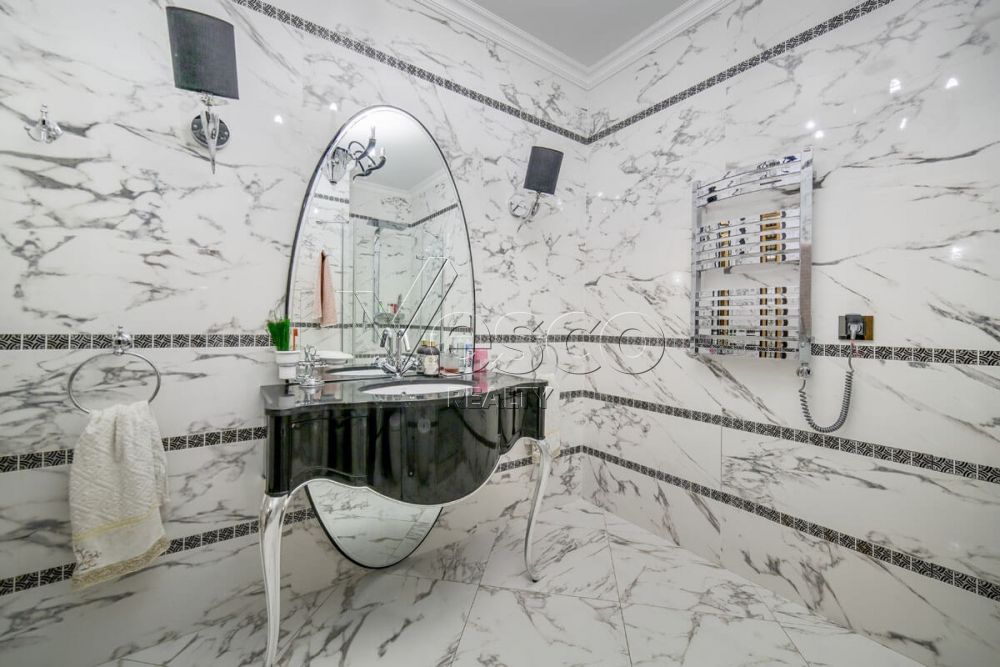 Квартира площадью 183.9 м²
