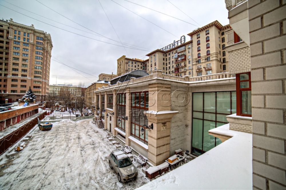 Квартира площадью 183.9 м²