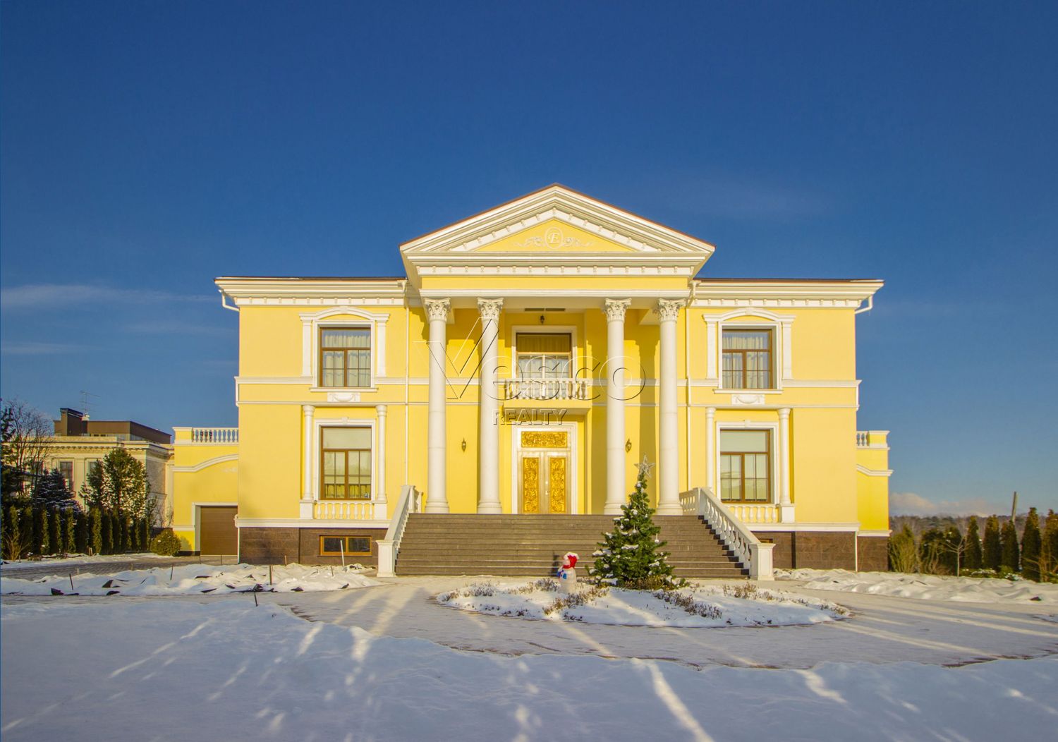 Резиденция с эксклюзивной отделкой в тихом уютном поселке