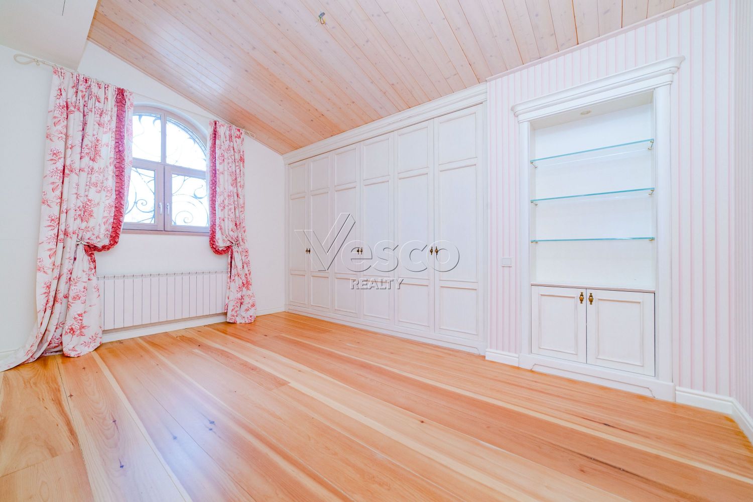 Квартира в Московской области площадью 450 м²