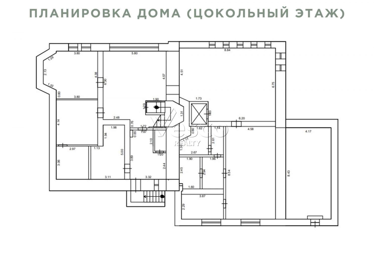 Классический особняк в КП Осень-1 у леса, с квартирой для персонала