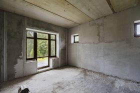Двухэтажный коттедж под отделку в тихой части элитного поселка