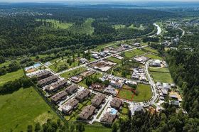 Ровный участок на второй линии от леса