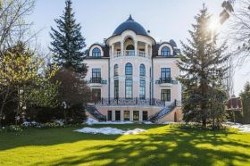 Дом под ключ на первой линии реки Москва
