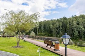 Участок на первой линии от реки