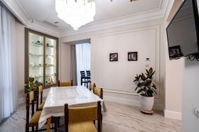 Кирпичный коттедж на лесном участке