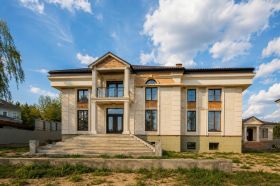Загородная резиденция в черновой отделке