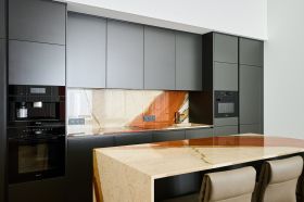 Апартаменты с дизайнерским ремонтов в клубном комплексе класса de luxe