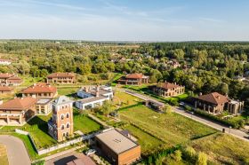Современный дом 940 кв.м с бассейном