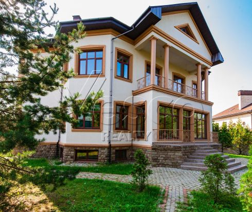 Дом в классическом стиле