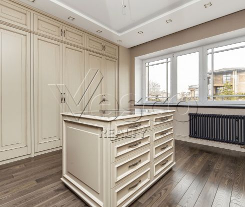 Особняк в стиле легкой классики