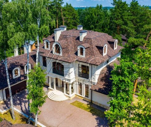 Классический особняк в сердце Жуковки