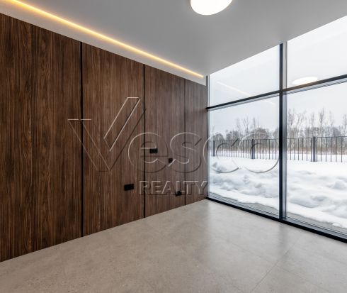 Одноэтажный дом с бассейном