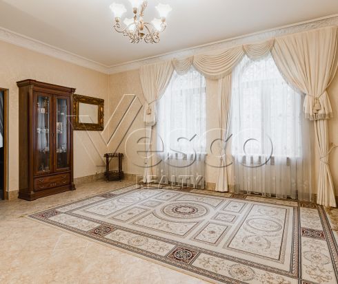 Просторный дом с участком 32 сотки