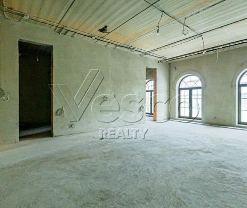Загородная резиденция в черновой отделке