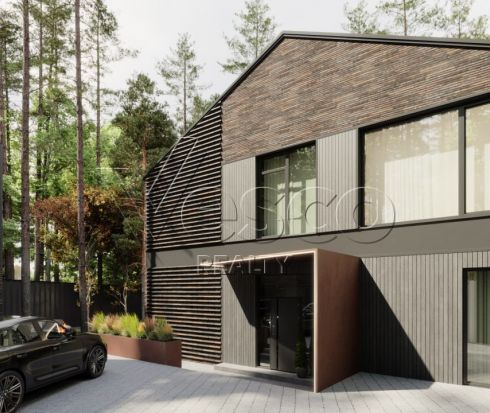 Современный дом на лесном участке