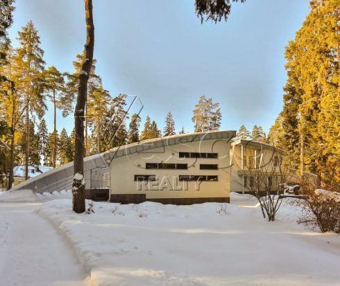 Великолепная загородная резиденция в современном стиле