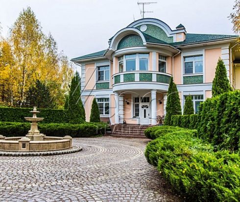 Резиденция в классическом стиле