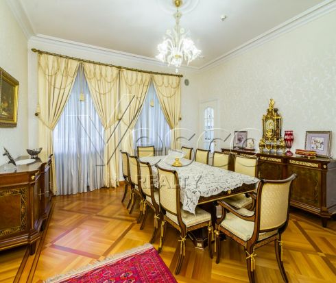 Дом в классическом стиле