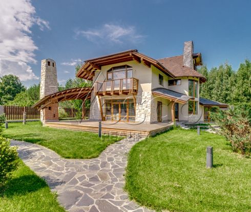 Сказочный коттедж в тихом и зелёном месте